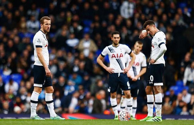 网红分享诺坎普VIP区观赛体验：美食、超近距离观赛，体验感拉满（网红打卡诺坎普VIP包厢：顶级餐饮加持，近距离看球沉浸感爆棚）