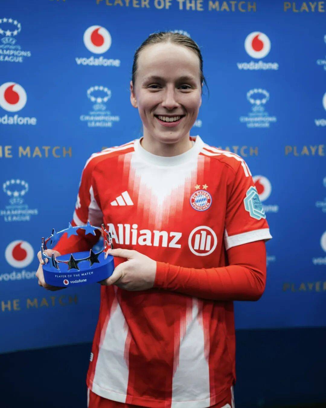 米体：莫伊塞-基恩正在与前意大利环球小姐约会（据米体报道，莫伊塞-基恩与前意大利环球小姐传出恋情）