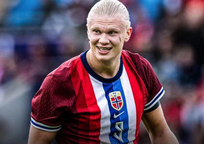 费迪南德：如果我是梅努就一定要走，经不住两年的蹉跎（费迪南德：要是我是梅努，我会选择离开，不能再耽误两年）