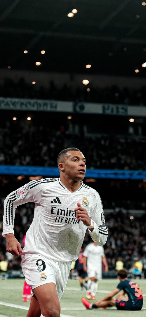 库里兄弟同队！勇士将重新签约塞斯-库里至赛季结束 此前曾裁掉他（被裁后回归！勇士签回塞斯·库里至赛季末，库里兄弟重聚）