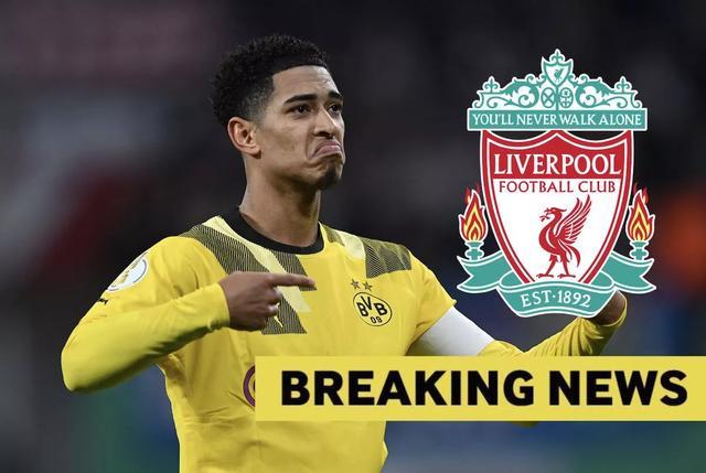 杜兰特关键中投命中，全场欢呼（杜兰特命中关键中距离，现场欢声雷动）