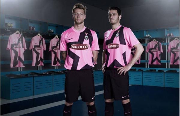 亚冠精英 柔佛VS上海海港赛事比分分析（亚冠焦点战：柔佛对阵上海海港比分分析）