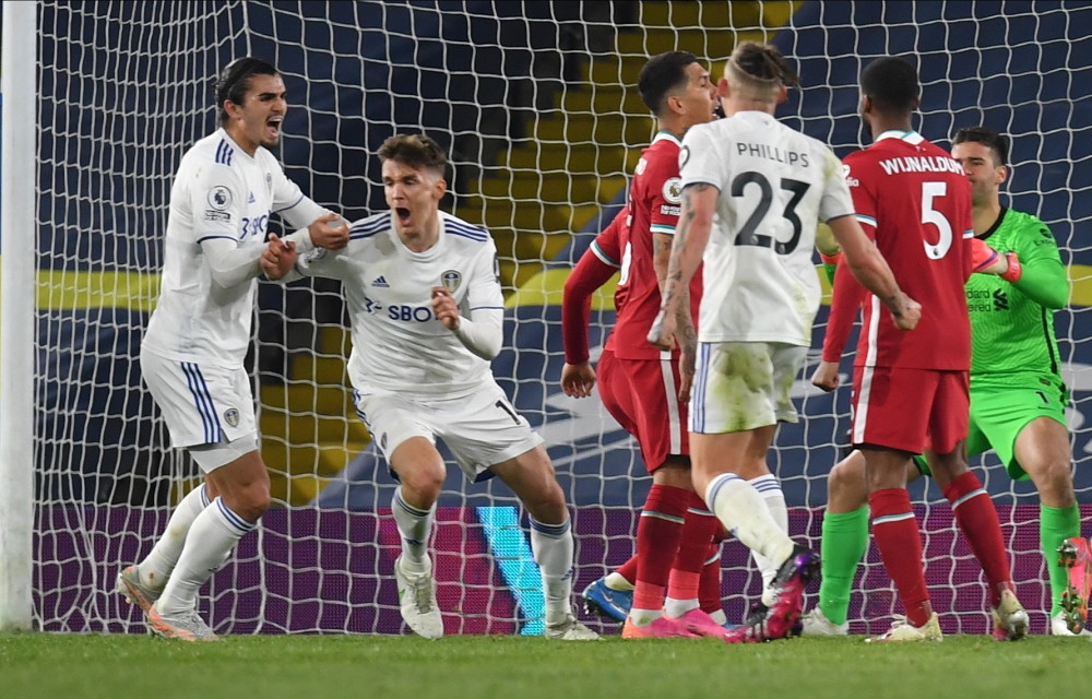 也是上到樊振东大师课了！小胖齐祖上海弄堂里打乒乓（樊振东大师课开讲：小胖携齐祖在上海弄堂切磋乒乓）