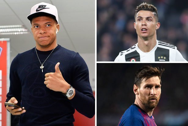 曼城瓜帅战术调整成功击败托特纳姆（瓜帅变阵奏效，曼城力克托特纳姆）