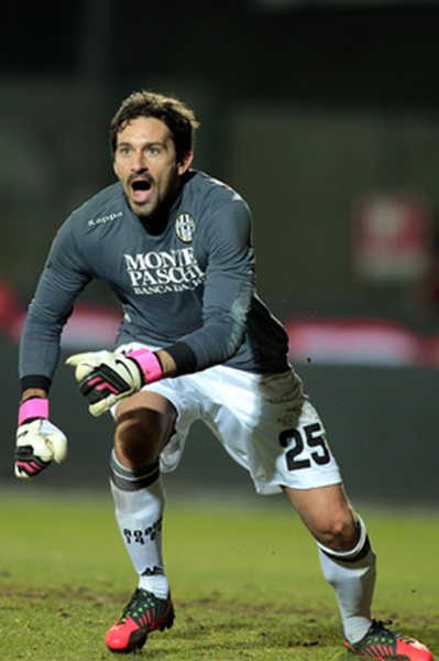 黄希扬：冲超是我生涯最后一个心愿，是否退役要跟俱乐部沟通（黄希扬：升超是我职业生涯最后心愿，退役与否将与俱乐部商议）