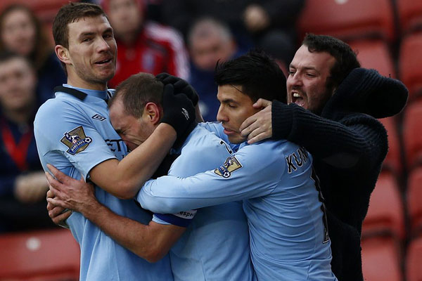 连下两城，格林伍德成马赛近15年首位欧冠客场梅开二度的球员（格林伍德欧冠客场双响，成马赛近15年首人）