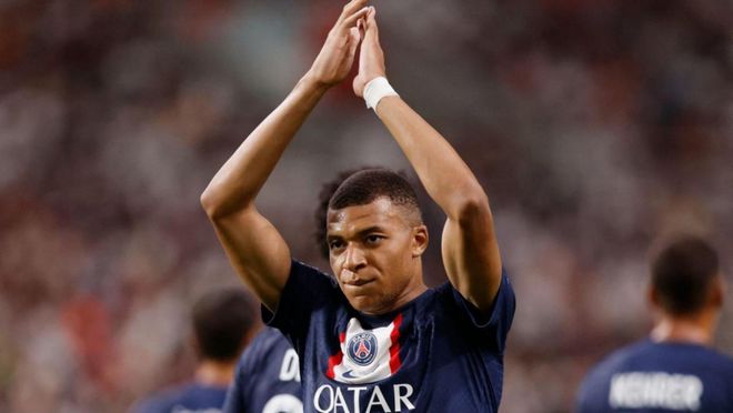 埃贝尔谈马丁内利进球：若诺伊尔留在门线上可能还有机会扑救（埃贝尔评马丁内利破门：诺伊尔若守在门线上或仍有机会扑出）