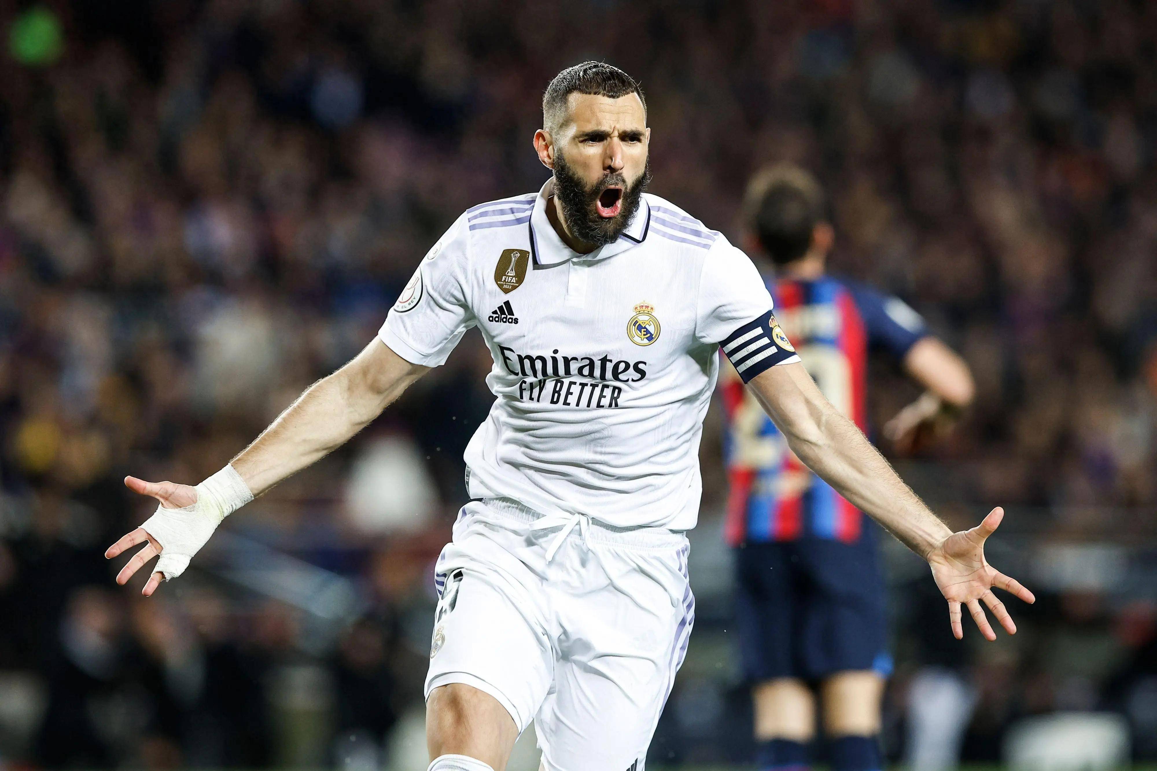 马绩效：年轻球员应以C罗为榜样，梅西是天才不需要过多训练（马绩效：年轻球员应向C罗看齐，梅西天赋卓绝无需过度训练）