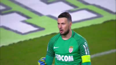 雷迪克：很少有球队没可被对手利用的弱点，但我们反复被针对（雷迪克：几乎没有无弱点的球队，而我们却被对手反复抓痛点）