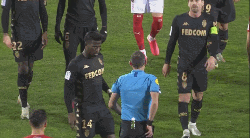 什琴斯尼哥哥：我弟更愿意坐板凳，需要他时再出场帮忙（什琴斯尼兄长：弟弟更乐意先坐替补，关键时刻再出场帮忙）